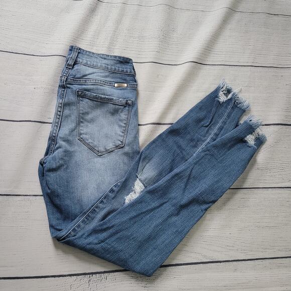 Kancan Size 5/26 Mid-Rise Ankle Skinny Jeans Distressed Detail Frayed Hem Light - Picture 3 of 8
